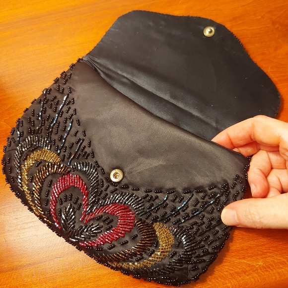 Gorgeous vintage beaded clutch - Picture 3 of 6